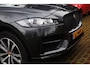 Jaguar F-Pace 2.0 Portfolio AWD 30t Aut. | R-sport | Panorama | Virtual Dashboard | Stuurverwarmd | Meridian | Trekhaak | Camera |