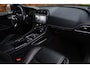 Jaguar F-Pace 2.0 Portfolio AWD 30t Aut. | R-sport | Panorama | Virtual Dashboard | Stuurverwarmd | Meridian | Trekhaak | Camera |