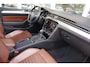 Volkswagen Passat Variant 1.5 TSI Highline DSG Carplay Trekhaak Panoramadak