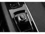 Volvo XC60 T6 Plug-in hybrid Ultra Black Edition | Trekhaak | Panoramadak | Head-Up | 360 Camera | Stoel+Stuurverwarming | 21 Inch