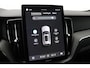 Volvo XC60 T6 Plug-in hybrid Ultra Black Edition | Trekhaak | Panoramadak | Head-Up | 360 Camera | Stoel+Stuurverwarming | 21 Inch