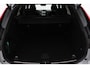Volvo XC60 T6 Plug-in hybrid Ultra Black Edition | Trekhaak | Panoramadak | Head-Up | 360 Camera | Stoel+Stuurverwarming | 21 Inch