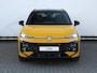 Volkswagen T-Roc R-Line First Edition 1.5 eTSI 150 PK | Black Style | Led Matrix | Trekhaak | Harman Kardon |