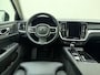 Volvo V60 T6 350pk AWD Plus Dark / 19'' / 360 Camera / Full-LED / Trekhaak / Harman&Kardon Audio / Elektr. Stoelen / ACC / BLIS / Getint glas / Stoel + Stuurw. Verwarming / Achterb. verwarming /