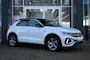 Volkswagen T-Roc 1.5 TSI 150PK R-LINE, Navi, Clima, Apple Carplay/ Android Auto, LED, etc.