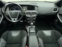 Volvo V40 T3 153pk Automaat Polar+ Sport / 1e Eig. / Panoramadak / Harman&Kardon / PDC + Camera / Stoelverwarming / Getint glas / Keyless / DAB+ / 17'' / On Call /