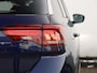 Volkswagen T-Roc 1.5 TSI Sport Business R 150PK DSG | Led | Panoramadak | Camera | Spiegelpakket | 19" Suzuka