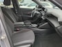 Peugeot e-2008 EV Active Pack 50 kWh 3 Fase 11kW | Navigatie 3D | Achteruitrijcamera | Parkeersensoren | Full-LED | Climate Control | !!