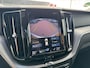Volvo XC60 2.0 B5 Momentum Pro | Adaptieve Cruise Control | BLIS Dodehoek Detectie | Trekhaak | Stoelverwarming | Leder | Parkeercamera | Apple Carplay/Android Auto | Elektr. Achterklep |