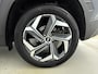 Hyundai Tucson 1.6 T-GDI PHEV Premium 4WD | Stoel stuur verwarming & stoelverkoeling | 360° Camera | Adaptieve Cruise | Apple Carplay & Android auto | Elektrisch Stoelverstelbaar + Memory |