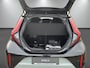 Toyota Aygo X Hybrid 115 Black Edition | Stoelverwarming | Park. Sensoren | AC