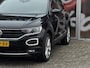 Volkswagen T-Roc 1.5 TSI Sport Automaat / Carplay / Navi / 18" LM / Adap. Cruise. / Parkeersensoren v+a