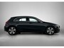 Mercedes-Benz A-klasse 160 Business Solution Luxury Ledkoplampen | MBUX augmented reality voor navigatie | Sfeerverlichting | Stoelverwarming voor | Achteruitrijcamera. Inclusief 24 maanden Mercedes-Benz Certified garantie voor Europa.