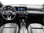 Mercedes-Benz A-klasse 160 Business Solution Luxury Ledkoplampen | MBUX augmented reality voor navigatie | Sfeerverlichting | Stoelverwarming voor | Achteruitrijcamera. Inclusief 24 maanden Mercedes-Benz Certified garantie voor Europa.