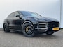 Porsche Cayenne Coupé 3.0 E-Hybrid PHEV 360° Pano SportChrono Luchtvering Bose Carplay Leer Memory UITSTRALING!