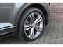 Volkswagen T-Roc 1.5 TSI Sport Business R-Line | Trekhaak | All Seasons | Dealer onderhouden |