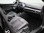 Volkswagen Golf Variant 1.5 eTSI R-Line 150 PK DSG | Automaat | Navigatie | Apple carplay | Stuur & voorstoel verwarming | Comfort pakket | Multimedia pakket | Achteruitrijcamera | Keyless |
