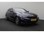 BMW 3-Serie Touring 320e 2023 | Connected Services | Carplay | DAB Radio | Stuurverwarming | Adaptive Cruise Control | Boekjes | Keyless 2 Sleutels | Elektrische Trekhaak & Achterklep | Navigatie | Stuurwiel Bediening