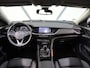 Opel Insignia 174PK CDTI Elegance | 1ste eigenaar | Camera | Winterpakket | Trekhaak | Verwarmde achterbank | Head-Up Display | AppleCarplay/Android Auto | 18"LMV | FULL LED | Dodehoek Detectie | Adaptive Cruise Control | Parkeersensoren | Privacy Glass | Isofix |