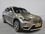 BMW X1 sDrive20i High Executive Panorama dak, Leer, NAP