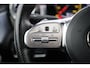Mercedes-Benz A-klasse 180 Business Solution AMG Night Pakket Automaat Panoramadak Sfeerverlichting Widescreen Achteruitrijcamera