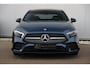 Mercedes-Benz A-klasse 180 Business Solution AMG Night Pakket Automaat Panoramadak Sfeerverlichting Widescreen Achteruitrijcamera