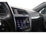 Volkswagen Tiguan Allspace 1.5 TSI, Highline R-Line, 7-Persoons, Elek. Trekhaak, Panoramadak, Apple Carplay/Android Auto, Led, Massage, Camera,