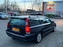 Volvo V70 2.4 Comfort Line - Cruise Control - Airco - RIJDT & SCHAKELT GOED!
