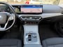 BMW 3-Serie Touring 320e FACELIFT / Navi / Cruise / Camera / Climate / Trekhaak / 20" Breedset.