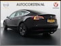 Tesla Model 3 RWD SR plus 325PK Trekhaak Lmv 18" AutoPilot Leder Panoramadak Adaptive-Cruise Camera's Elektr.-Stuur+Stoelen+Spiegels+Geheugen+Easy-Entry+Verwarmde stoelen Park assistent Pdc WIFI Lane-Assist Speed-Assist Navi LED DAB Keyless One-Pedal-Drive SOH 82% 1.000Kg Trekgewicht 1e Eigenaar Origineel Nederlandse Auto Fabrieksgarantie op Accu en Motor tot 10-12-2027/160.000km