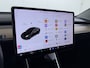 Tesla Model 3 RWD SR plus 325PK Trekhaak Lmv 18" AutoPilot Leder Panoramadak Adaptive-Cruise Camera's Elektr.-Stuur+Stoelen+Spiegels+Geheugen+Easy-Entry+Verwarmde stoelen Park assistent Pdc WIFI Lane-Assist Speed-Assist Navi LED DAB Keyless One-Pedal-Drive SOH 82% 1.000Kg Trekgewicht 1e Eigenaar Origineel Nederlandse Auto Fabrieksgarantie op Accu en Motor tot 10-12-2027/160.000km