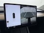 Tesla Model 3 Long Range AWD 75kWh Facelift Warmtepomp Trekhaak SOH 88% Wrap AutoPilot Leder Panoramadak Adaptive-Cruise Camera's Elektr.-Stuur+Stoelen+Spiegels+Geheugen+Easy-Entry+Verwarmde stoelen Park assistent Pdc WIFI Lane-Assist Privacy Glas Navi LED DAB Voorverwarmen interieur Keyless One-Pedal-Drive 4WD 1.000KG Trekgewicht Origineel Nederlandse Auto Fabrieksgarantie op Accu en Motor tot 26-11-2029/192.00km
