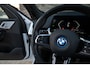BMW X1 xDrive30e | M-Sport | Live Cockpit | Panorama | Leder | Memory | H&K | Head-Up | 20"LM | Mineral Weiss