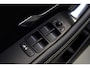Jaguar E-Pace 1.5 P160 R-Dynamic SE Leer ACC 360° Meridian Navi Keyless Entry & Go Elektr. bedienbare achterklep Memory seats Climate PDC Zwarte alcantara hemelbekleding LM velgen BTW auto
