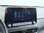 Hyundai Kona Electric EV 64kWh SOH 100% Trekhaak Warmtepomp Navi Camera Ecc Adap.Cruise Head-Up Display Apple Carplay/Android Auto Pdc Fashion Keyless Lane Assist Dodehoek Detector FCA Privacy Glas Regensensor Bluetooth 1e Eigenaar Origineel Nederlandse Auto