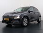Hyundai Kona Electric EV 64kWh SOH 100% Trekhaak Warmtepomp Navi Camera Ecc Adap.Cruise Head-Up Display Apple Carplay/Android Auto Pdc Fashion Keyless Lane Assist Dodehoek Detector FCA Privacy Glas Regensensor Bluetooth 1e Eigenaar Origineel Nederlandse Auto