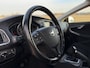 Volvo V40 1.6 D2 Momentum Navi Clima 16" Velgen Trekhaak 6 Versnellingen PDC Cruise Goed Onderhouden
