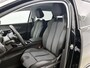 Peugeot 3008 Premium 130pk | 1ste eigenaar | Camera Voor + Achter | Electrische achterklep | Keyless Entry/Start | Navigatie | 19" Lichtmetalen Velgen | LEER/Stof | Elektrisch Verstelbare Bestuurdersstoel met Geheugen |