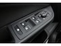 Volkswagen Golf 1.5 TSI Life Business | Trekhaak | LED | Adaptieve cruise control | Camera