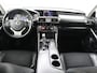 Lexus IS 300h Business Line | 2e eigenaar | Stoel & stuurverwarming | Camera | Half leder | Full LED | Navigatie | Cruise control | Bluetooth | Climate control