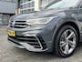 Volkswagen Tiguan 1.4 TSI eHybrid R-Line 245pk Airco Adaptieve cruise controle R-pakket Digitaal display Elektrische achterklep Apple carplay Navigatiesysteem IQ.Licht Keyless start Achterruitrij camera