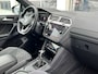 Volkswagen Tiguan 1.4 TSI eHybrid R-Line 245pk Airco Adaptieve cruise controle R-pakket Digitaal display Elektrische achterklep Apple carplay Navigatiesysteem IQ.Licht Keyless start Achterruitrij camera
