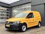 Volkswagen Caddy 2.0 TDI L1H1 Airco Cruise controle Trekhaak 1400kg trekgewicht Parkeersensoren achter Schuifdeur Telefoon verbinding 1e eigenaar Euro 6 bpm vrij voor particulier gebruik !!