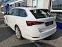 Skoda Octavia Combi 1.4 TSI iV PHEV Life / AUTOMAAT/ PANO/ MEMORY SEAT/ HEAD-UP/ ACC/ DODEHOEK/ PARK.SENSOR.V+A/ STOELVERWARMING/ SMARTLINK/ KEYLESS/ RIJ-MODI/ NAVI/ DAB/ CLIMA/ 18'' LMV