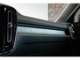 Volvo XC40 T5 Recharge Inscription | Harman Kardon Premium Audio | Lederen Bekleding | Parkeercamera | Parkeersensoren voor + achter | Electrische bedienbare voorstoelen | Navigatie | Volvo on Call