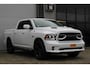 Dodge Ram 1500 5.7 V8 Schuifdak | Kleppenuitlaat | 360 Camera | Stoelklima | Stuurverwarming | LED | Volledig Onderhouden | Trekhaak | Zwarte Velgen | Leder | Treeplanken | Navi | Camera | Zeer Compleet!