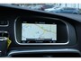 Volvo V40 T2 Automaat Momentum| Achteruitrijcamera | Stoelverwarming voor | Full map navigatie | Cruise control | Bluetooth | Extra getint glas| Verwarmbare voorruit