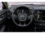 Volvo XC40 1.5 T2 Momentum Core | Trekhaak | Navigatie | Climate control | Apple Carplay / Android Auto | Parkeersensoren achter | Dealer onderhouden | Cruise Control |