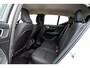 Volvo XC40 1.5 T2 Momentum Core | Trekhaak | Navigatie | Climate control | Apple Carplay / Android Auto | Parkeersensoren achter | Dealer onderhouden | Cruise Control |