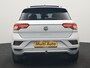Volkswagen T-Roc 1.5 TSI R-Line 150pk Dealer O.H. | Trekhaak Afn. | Panodak | Adaptive Cruise | Camera | Sportstoelen Verwarmd | Keyless | Apple Carplay | Blis | LED Koplampen | Navigatie | DAB |